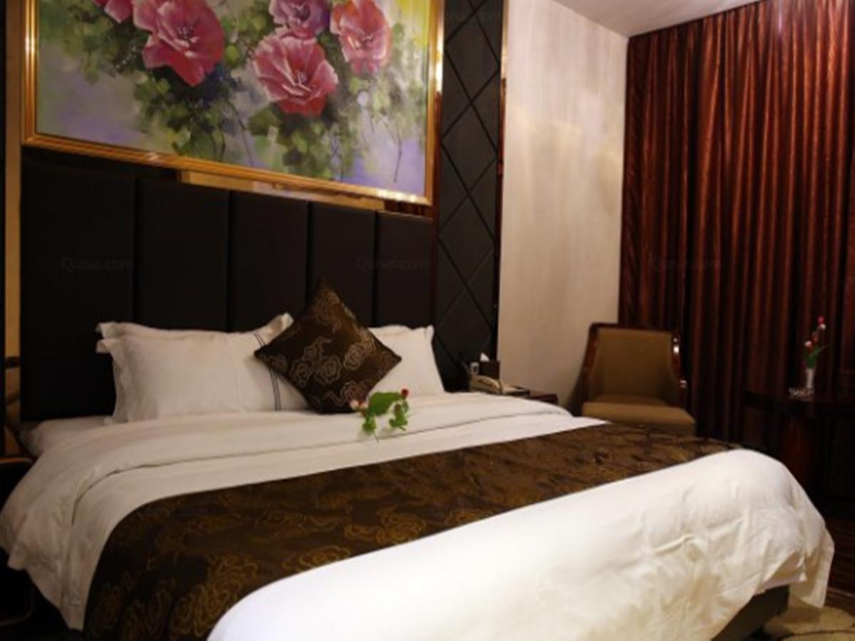 Lavande Hotel Wuhan Railway Station Esterno foto
