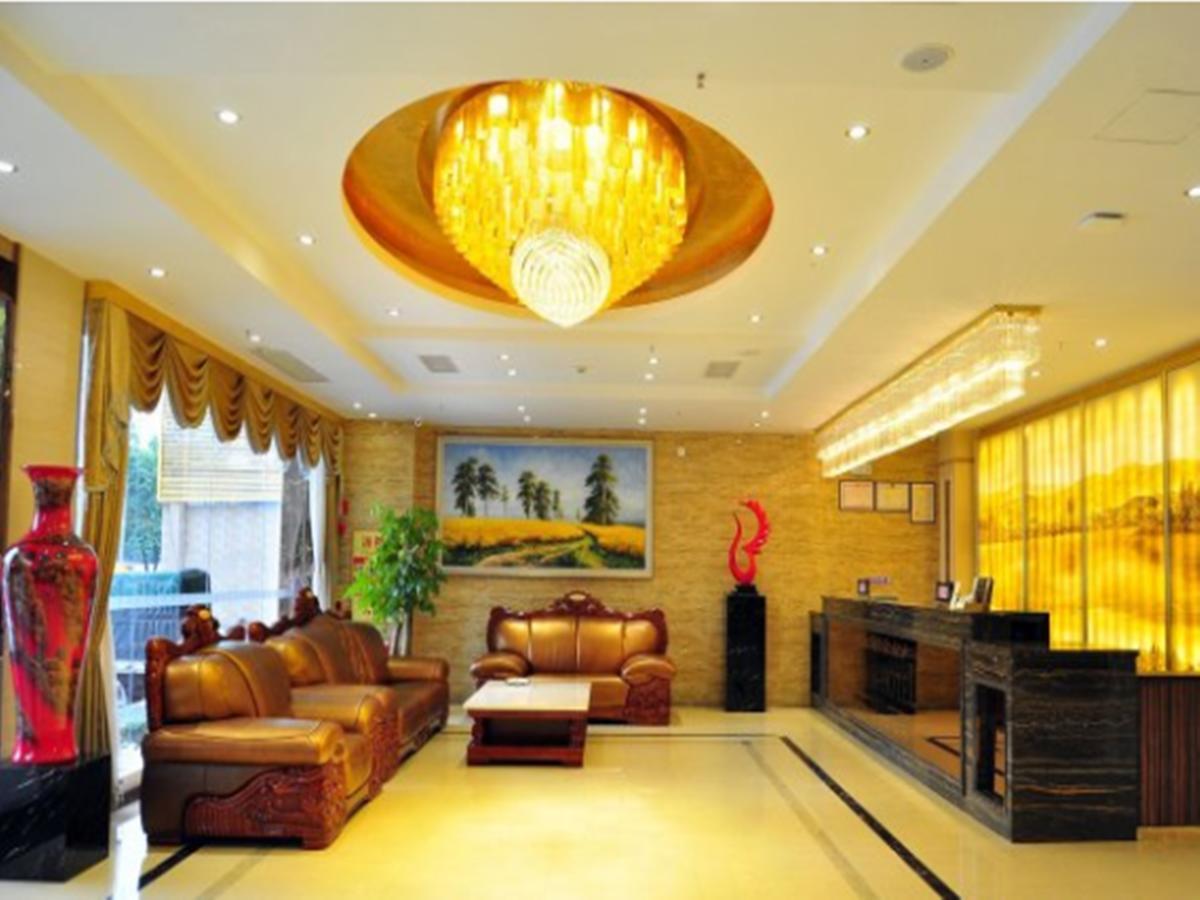 Lavande Hotel Wuhan Railway Station Esterno foto
