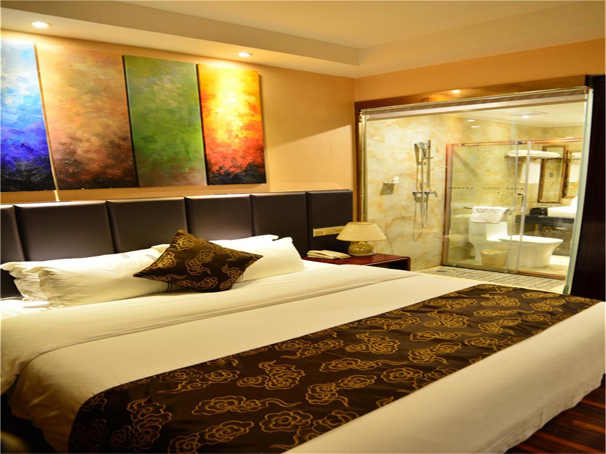 Lavande Hotel Wuhan Railway Station Esterno foto